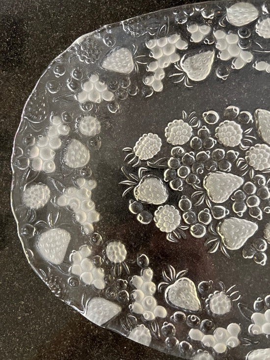 NIB MIKASA Crystal Glass Canape Tray "Strawberry Fare" Design 16 x 8 - Picture 4 of 15